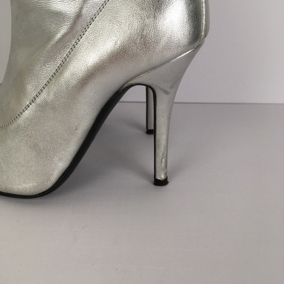 Giuseppe Zanotti Salome Leather Point Toe Heels in Metallic Silver - Picture 5 of 12